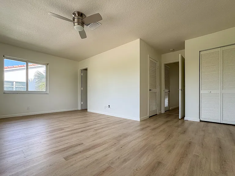1110 Bel Air Dr #B — Photo 11