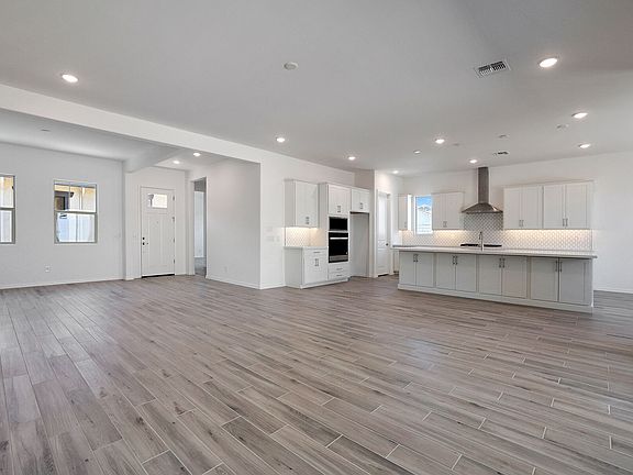 5th image of 44533 N 44th Dr