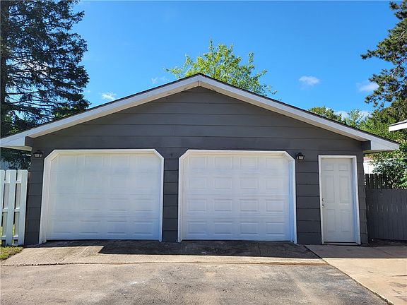 3rd image of 945 Sylvan Street