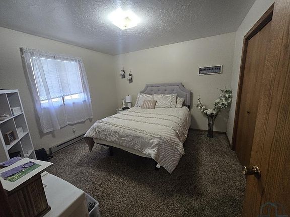 5th image of 401 3rd Ave SW APT 4
