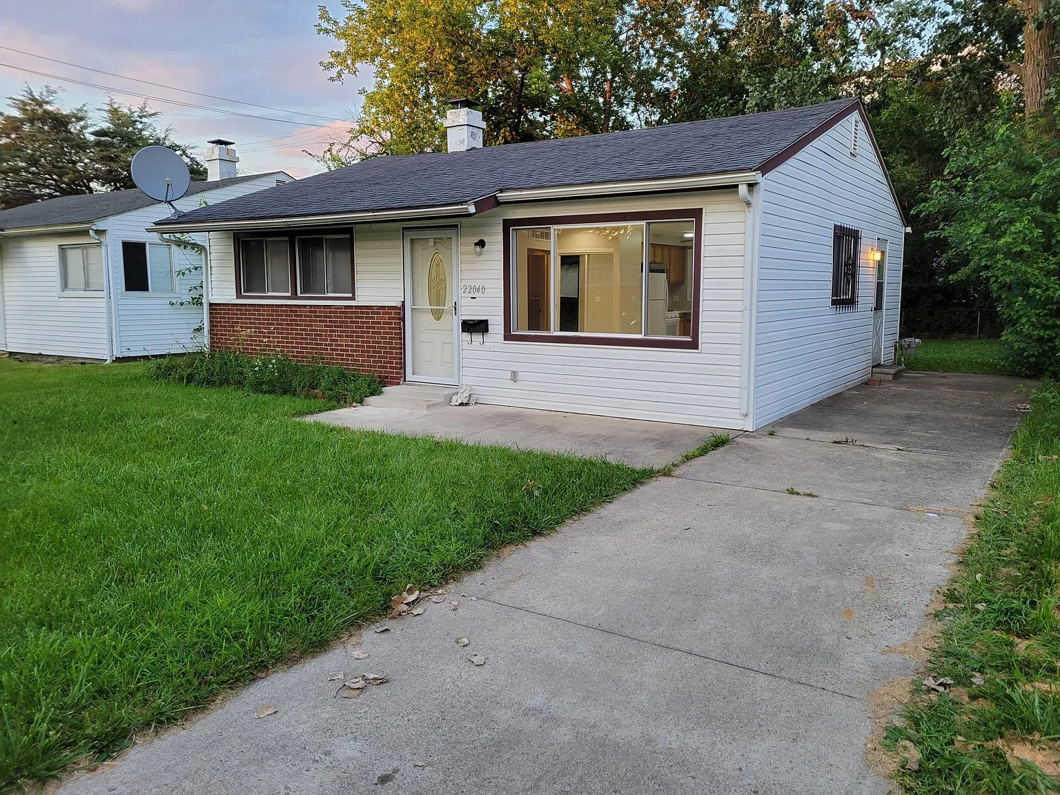 22040 Blackstone St photo 1
