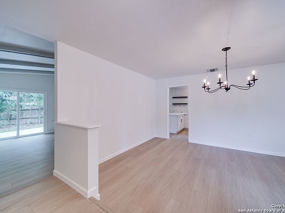 3rd image of 5118 ENCANTA ST