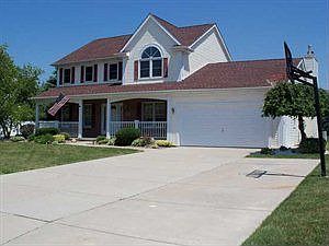 1st image of 16 Ventura Dr