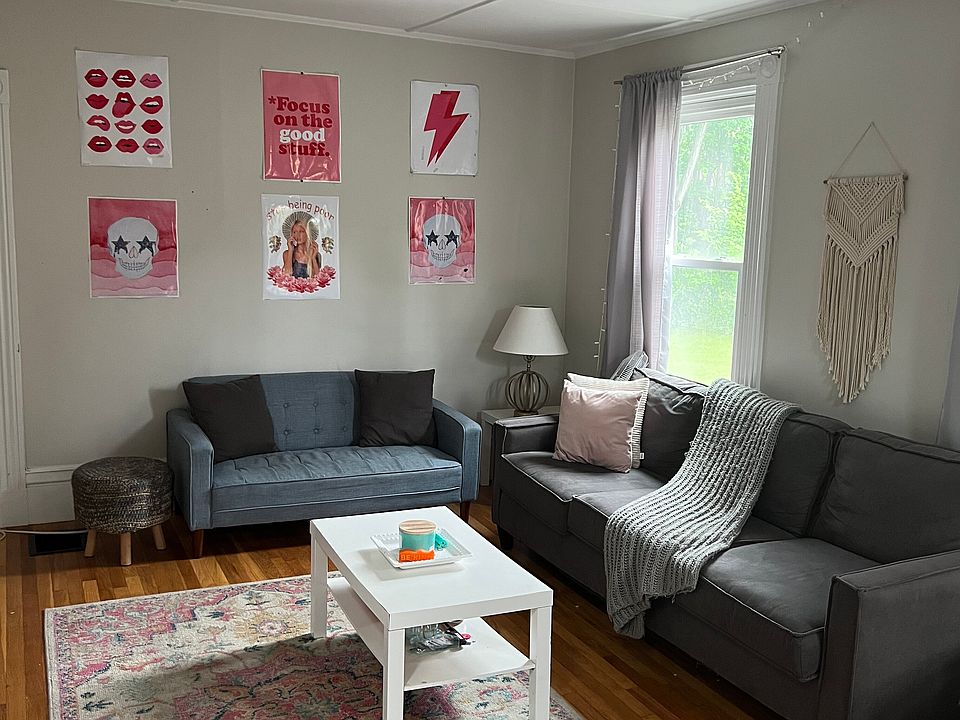 1st image of 74 Bedford St #2T
