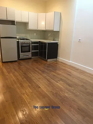 Rented by Lucrum Group | media 24