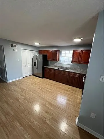 8812 Apple St — Photo 6
