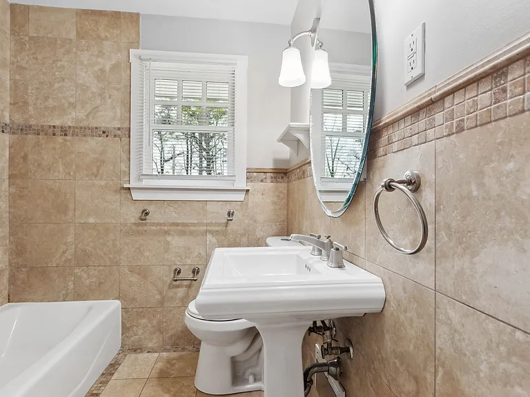 2849 Ashford Rd — Photo 27