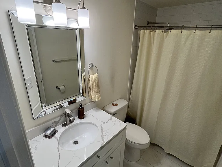 2013 N Reese St #6-A — Photo 9