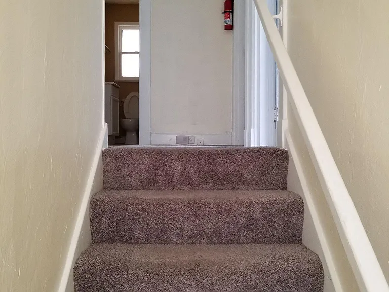 804 E Stewart St — Photo 20