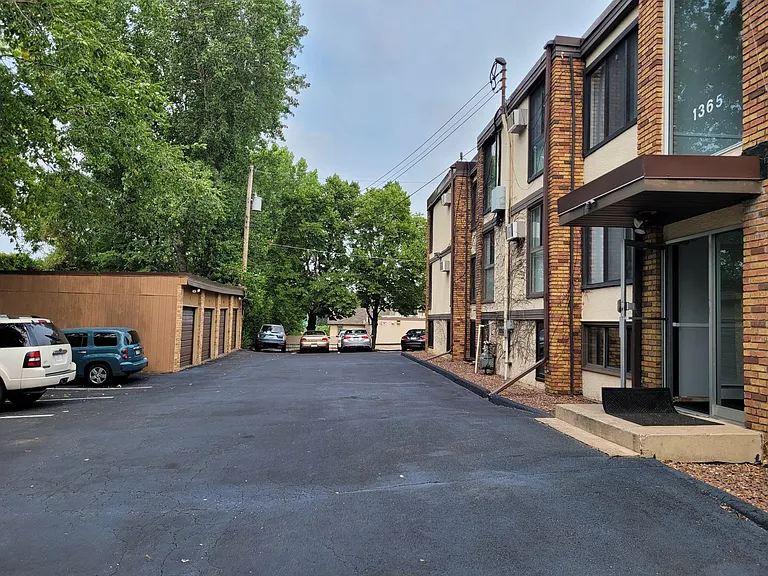 St. Anthony Park Apartments — Photo 11