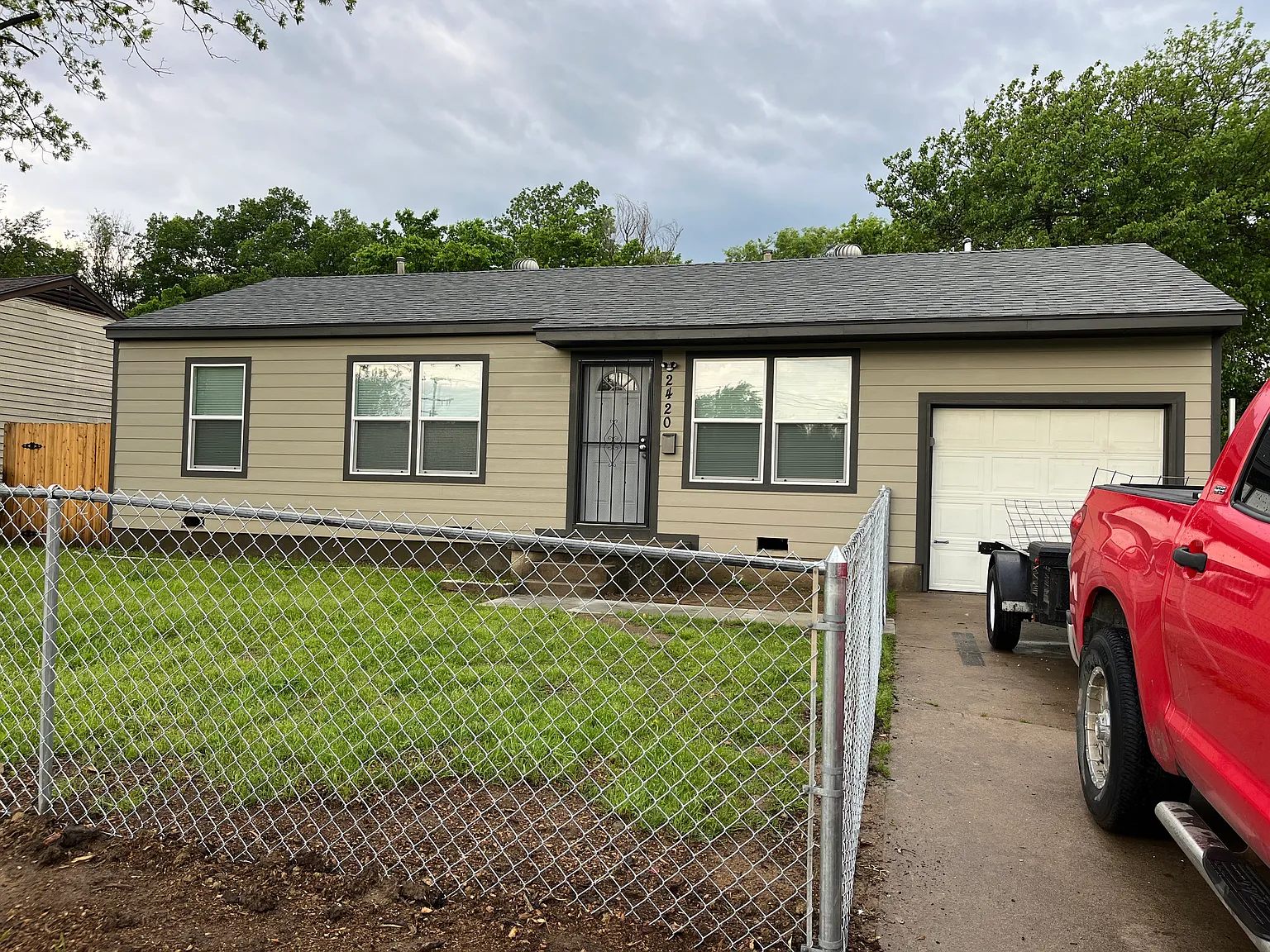 2420 N Winston Ave — Photo 2