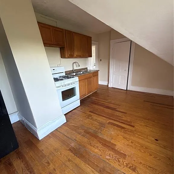 1018 Cranston St #3 — Photo 2