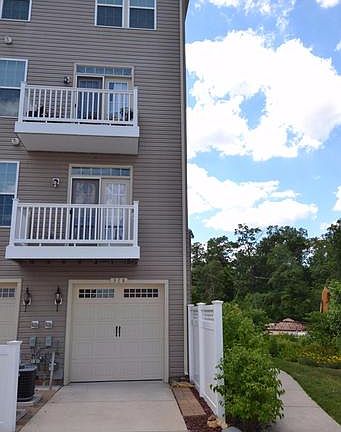 2nd image of 318 Chessington Dr #9