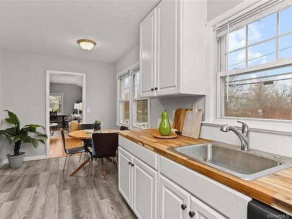 3rd image of 54 Dannell Dr