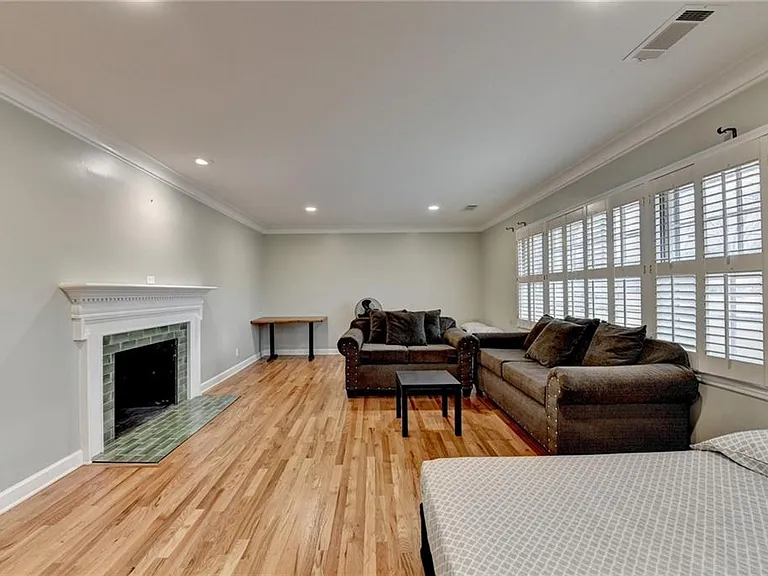 8 Highland Ln — Photo 6