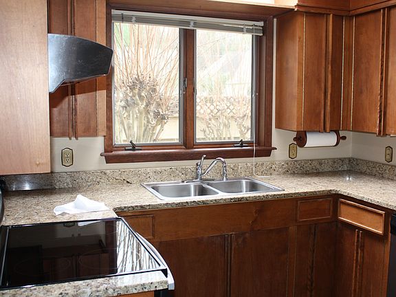 3rd image of 588 S Deerfield Dr