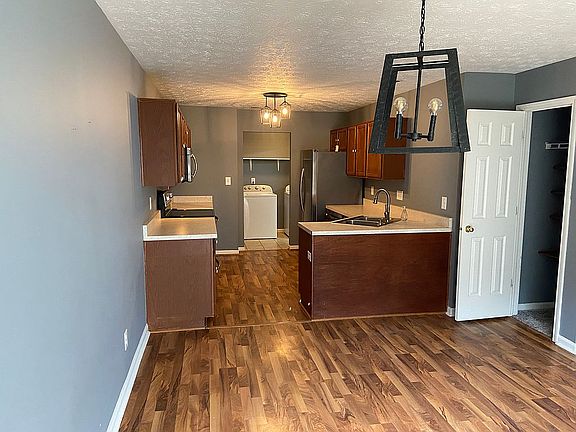 3rd image of 6598 Largo Ln #260