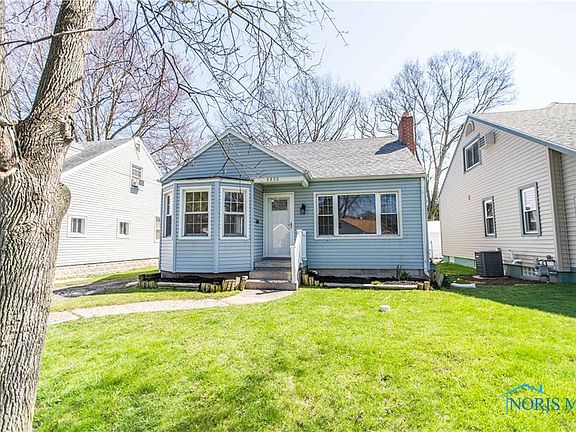 2nd image of 4856 Leamington Ave