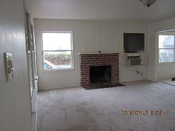 2nd image of 715 S Main St