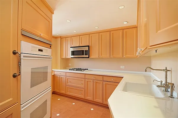 Sold by Citi Habitats | media 3