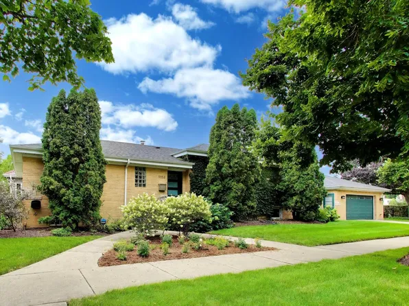 9058 Ewing Ave, Evanston, IL 60203