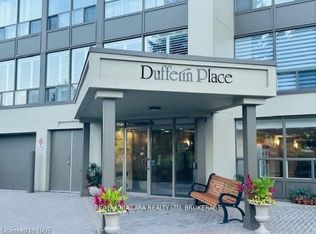 5100 Dorchester Rd #701, Niagara Falls, ON L2E7H4