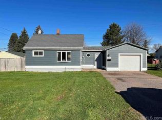 640 Greenwood St, Ishpeming, MI 49849