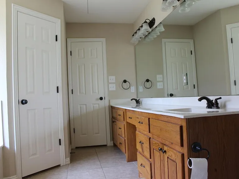 337 Clark Ave — Photo 9