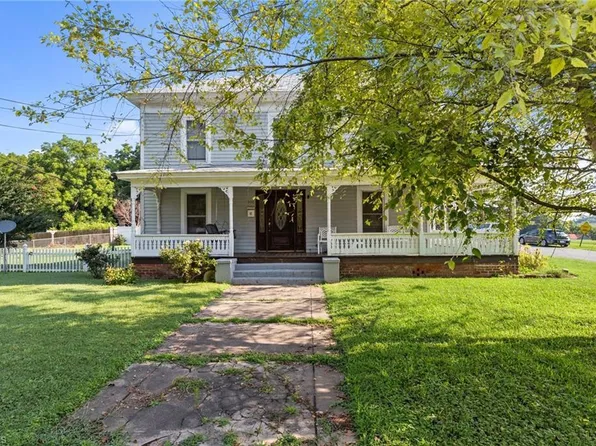 300 Depot St, Randleman, NC 27317