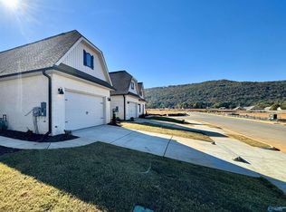 7525 Doris Ruth Dr, Owens Cross Roads, AL 35763