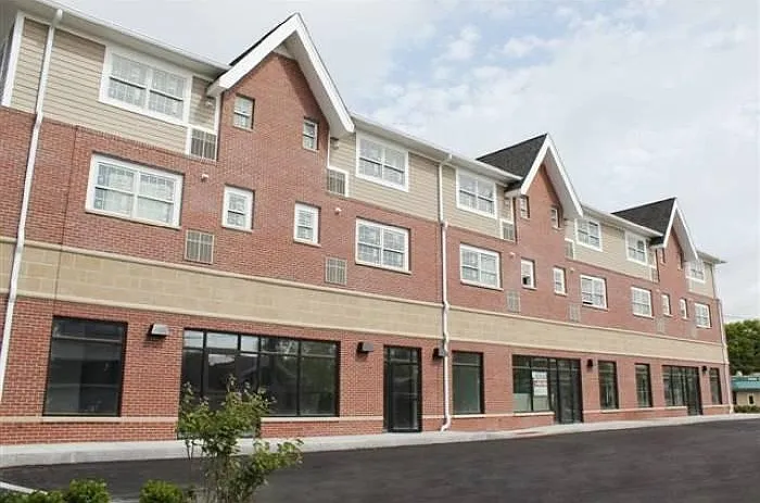 18 Needham St #105