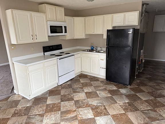 2nd image of 1743 Kilbourn St