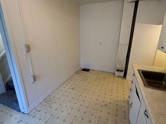 5th image of 327-329 9th St S #901