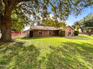 411 Madelyn St, Broussard, LA 70518