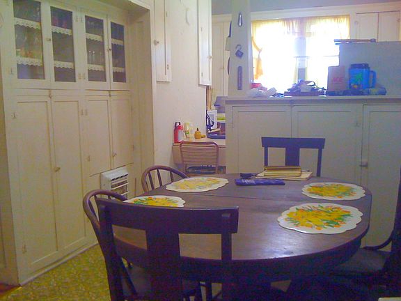 5th image of 1158 E New York Ave