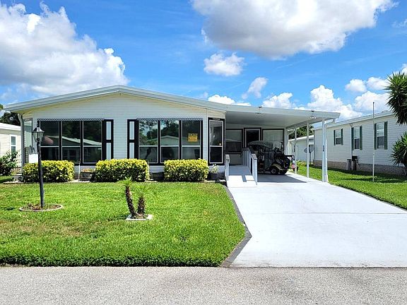 2nd image of 538 Tahiti Dr