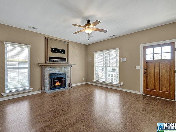 3rd image of 300 Hathaway Ln