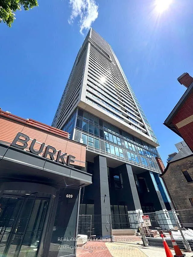 Burke Condominiums — Photo 2