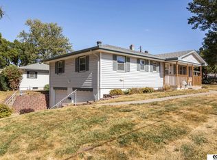 5420 Mary St, Omaha, NE 68152