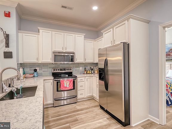 4th image of 33323 E Chesapeake St Unit 30