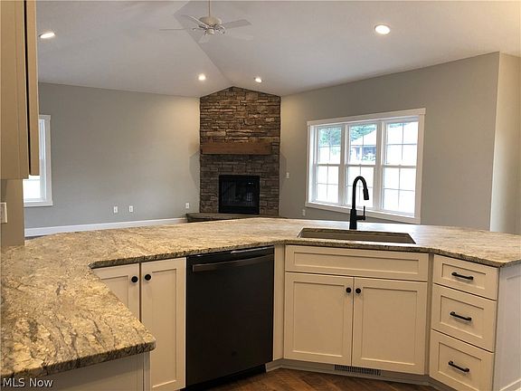 5th image of 1365 Whispering Pines Dr