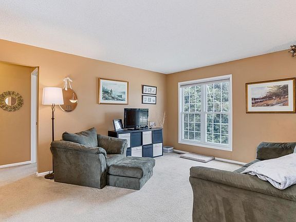 3rd image of 3268 S Dudley Ct