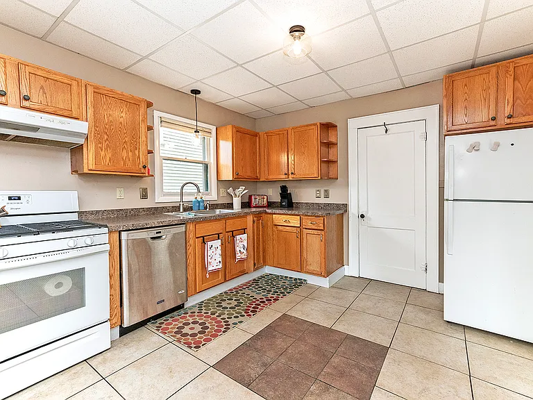 1117 W Shiawassee St — Photo 14