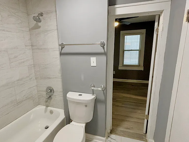 2510 Essex Ave — Photo 11