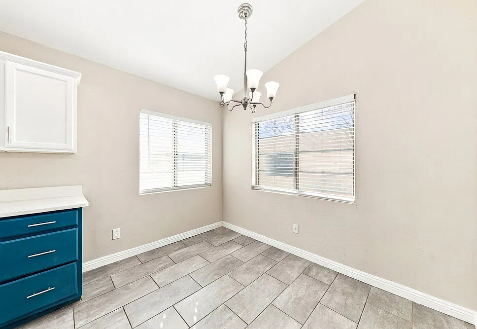 3 bed, 2.0 bath, 1374 sqft, $1,835 — Photo 4