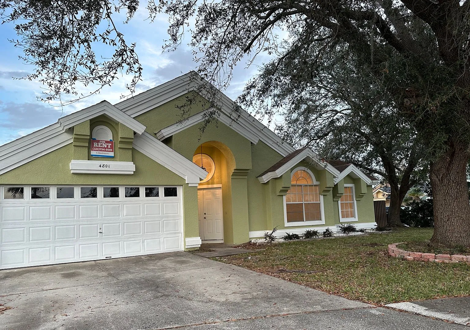 5 Bedroom Pool Home for Rent — Photo 1