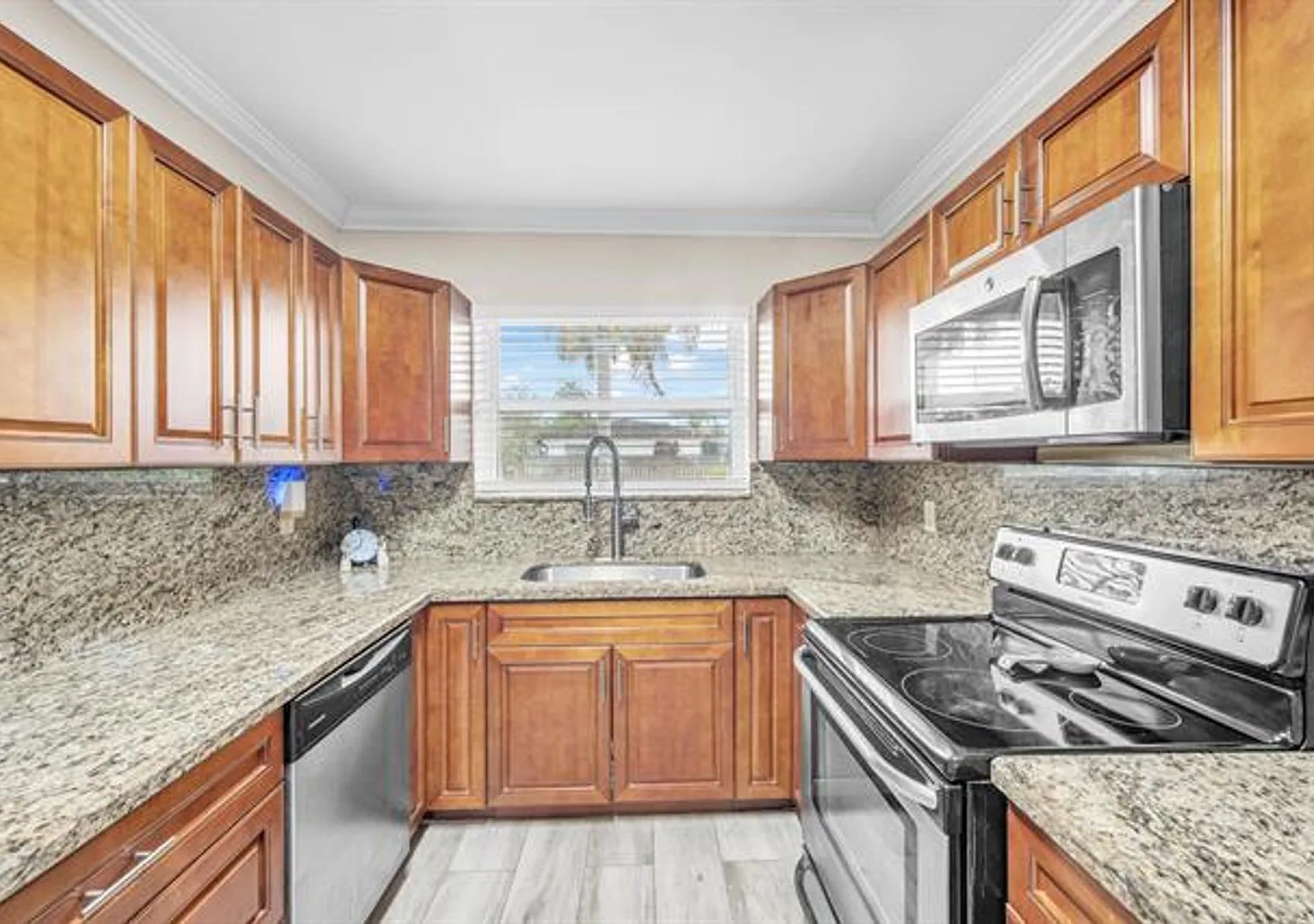 301 SE 3rd Ter # 301, Dania Beach, FL 33004 — Photo 1