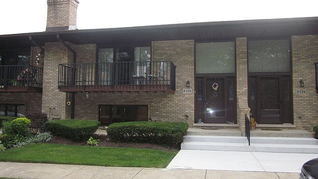 1st image of 8328 Woodland Dr