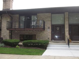 8328 Woodland Dr, Darien, IL 60561
