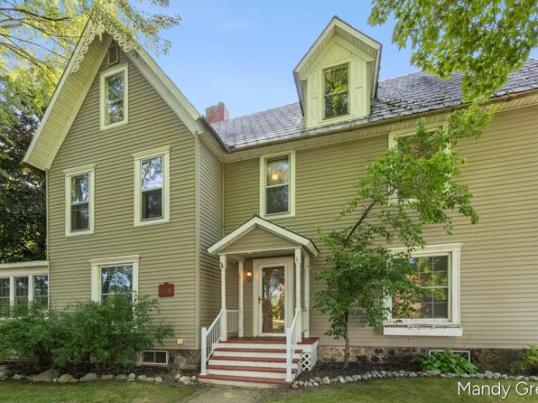 118 S 2nd St, Carson City, MI 48811